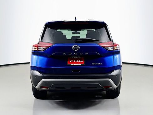 Used 2023 Nissan Rogue SV image 4