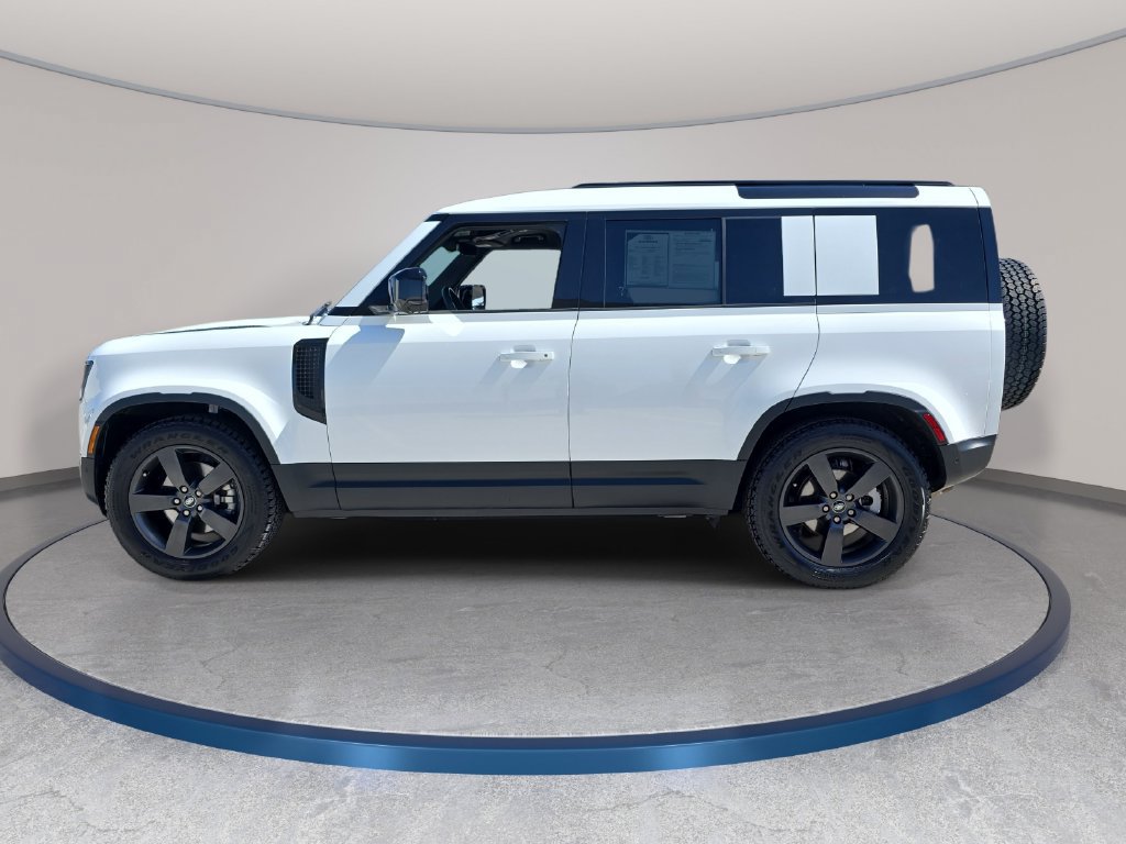 Used 2025 Land Rover Defender 110 S AWD/4WD image 8