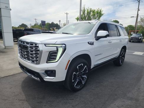 Certified 2025 GMC Yukon Denali w/ Denali Reserve Package AWD/4WD image 4