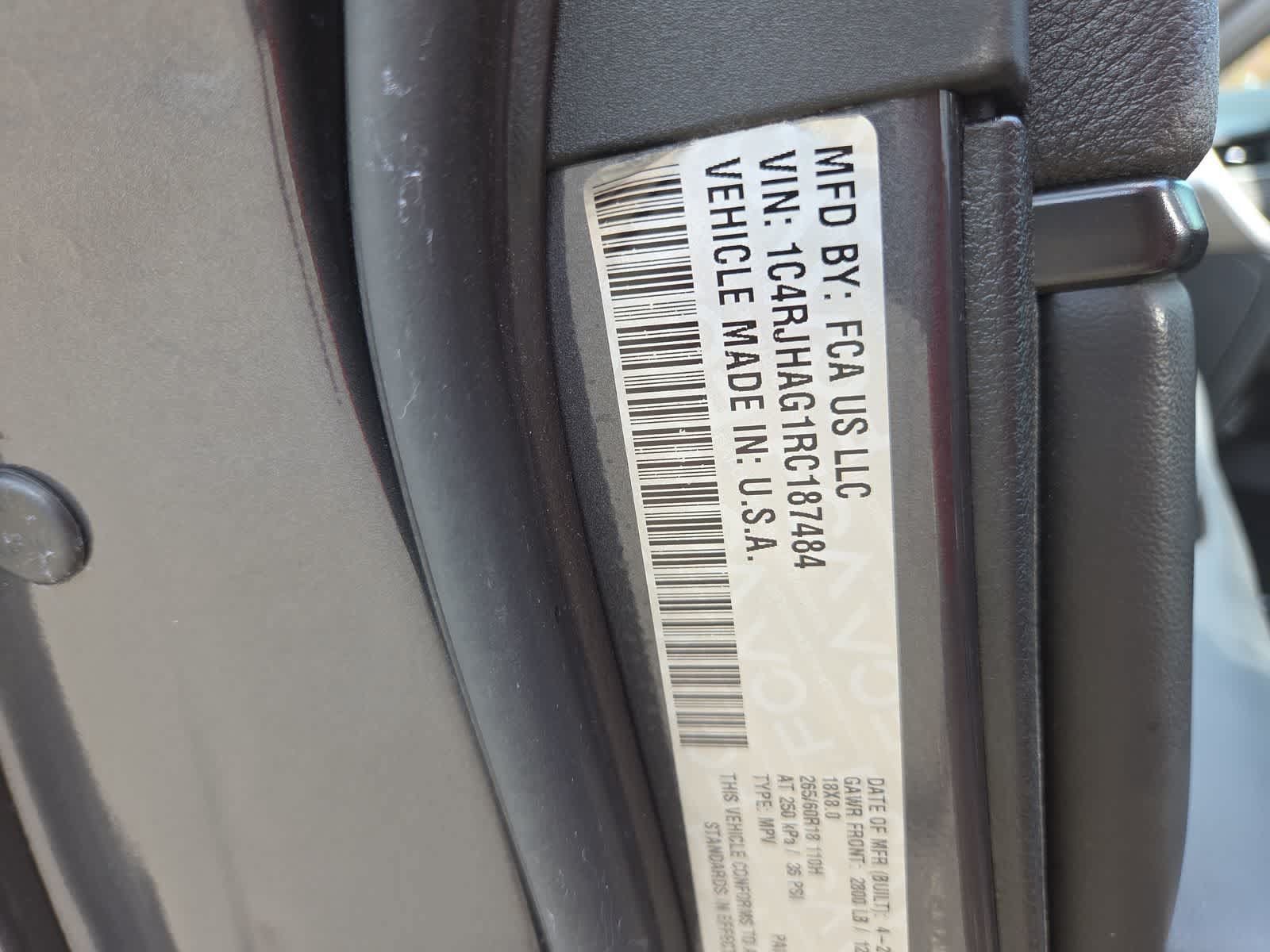 Used 2024 Jeep Grand Cherokee Altitude AWD/4WD image 29