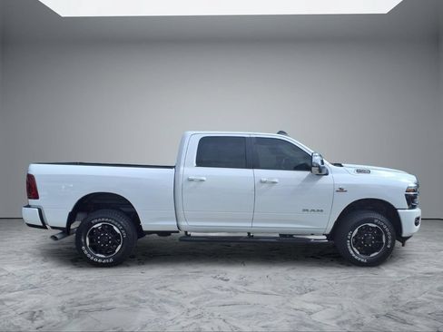 Used 2026 RAM 2500 Laramie AWD/4WD image 8