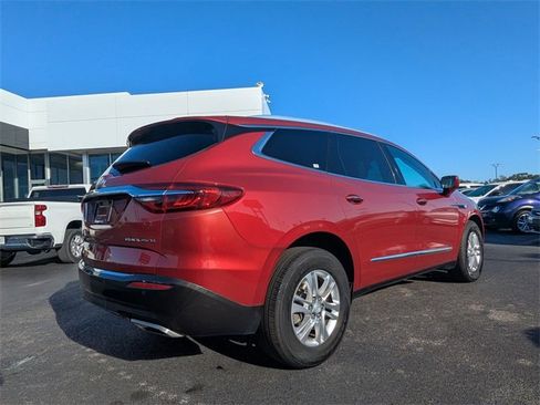 Used 2018 Buick Enclave Essence image 4