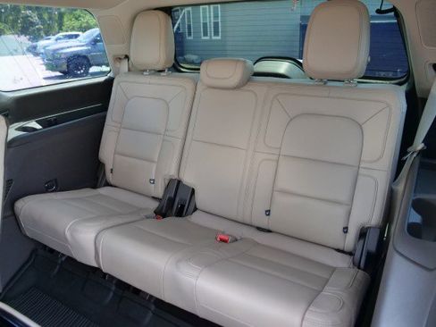 Used 2023 Lincoln Navigator Reserve AWD/4WD image 37