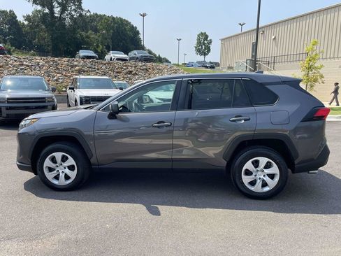 Used 2025 Toyota RAV4 LE AWD/4WD image 6