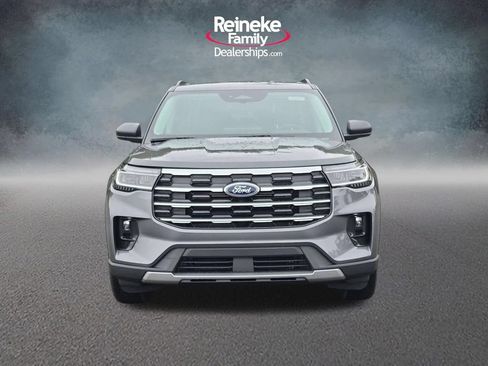 New 2026 Ford Explorer Active AWD/4WD image 2