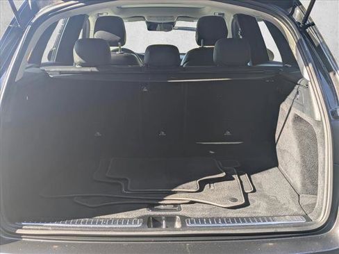 Used 2021 Mercedes-Benz GLC 300 4MATIC image 6