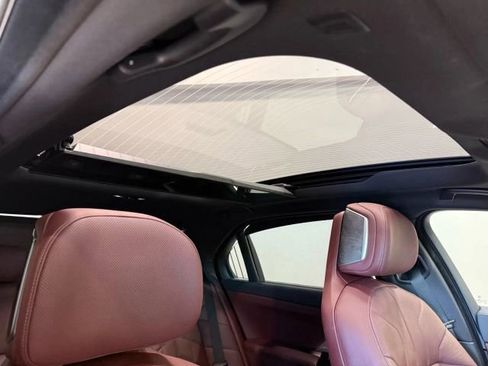 Used 2025 BMW 760i xDrive w/ Executive Package image 36