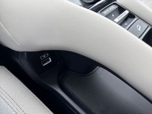 Used 2023 Honda HR-V LX image 28