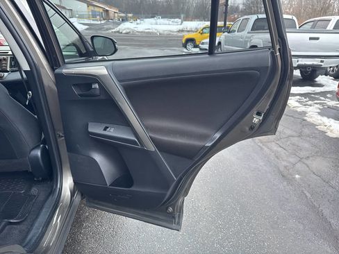 Used 2013 Toyota RAV4 XLE image 21