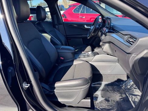 Used 2025 Ford Escape ST-Line Select image 22