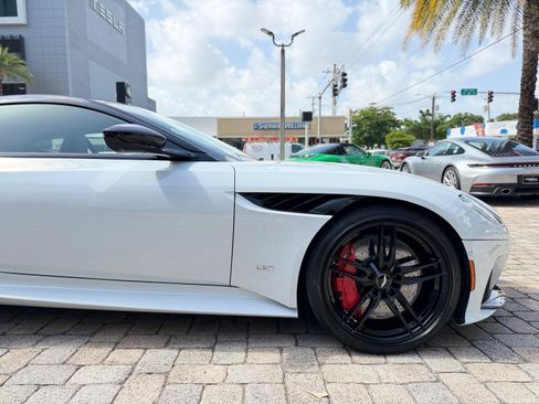 Used 2020 Aston Martin DBS Superleggera RWD image 27