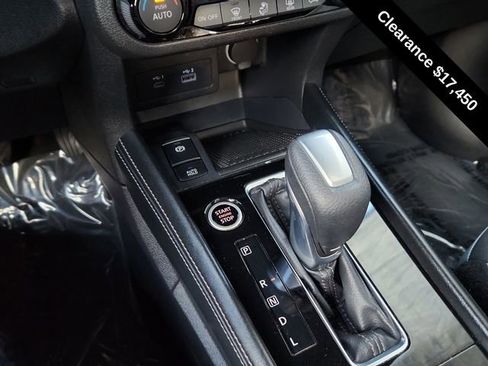 Used 2023 Nissan Kicks SR w/ SR Premium Package image 41