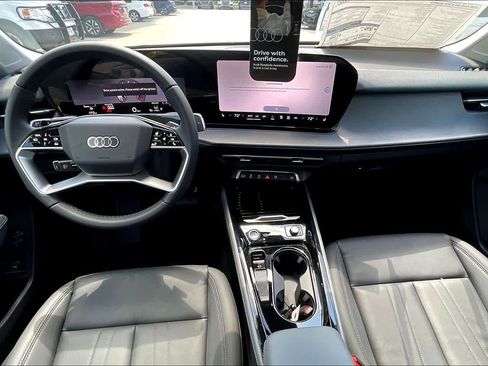 New 2026 Audi Q3 quattro 2.0T AWD/4WD image 5