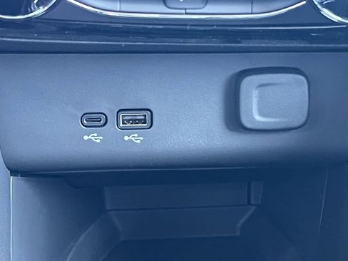 New 2026 Buick Encore GX Sport Touring image 7