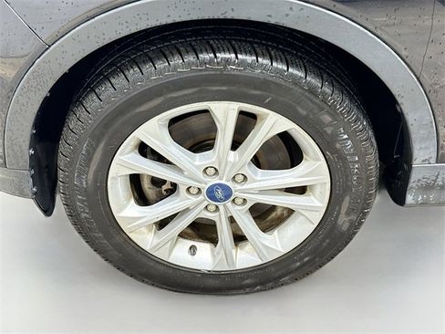 Used 2019 Ford Escape SEL image 30