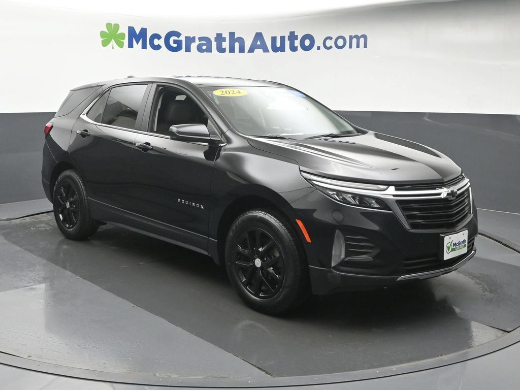 Used 2024 Chevrolet Equinox LT AWD/4WD image 2