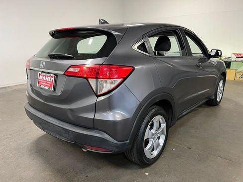Used 2019 Honda HR-V LX image 3