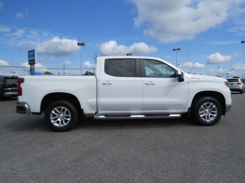 Certified 2025 Chevrolet Silverado 1500 LT w/ Z71 Off-Road Package AWD/4WD image 11