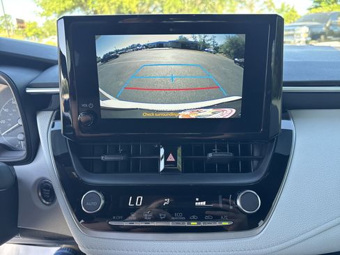 Used 2024 Toyota Corolla SE image 19