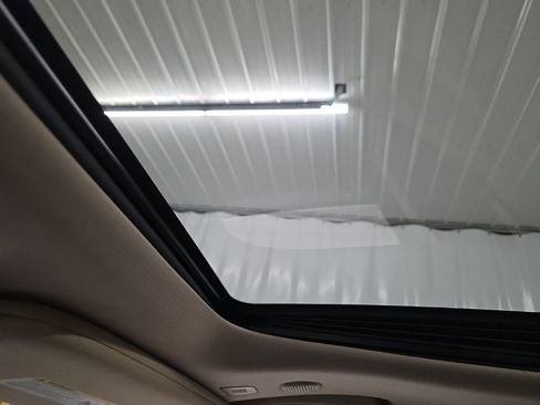 Used 2018 Jeep Grand Cherokee Limited w/ Luxury Group II image 24