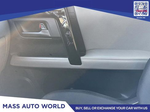 Used 2013 Toyota 4Runner SR5 image 9