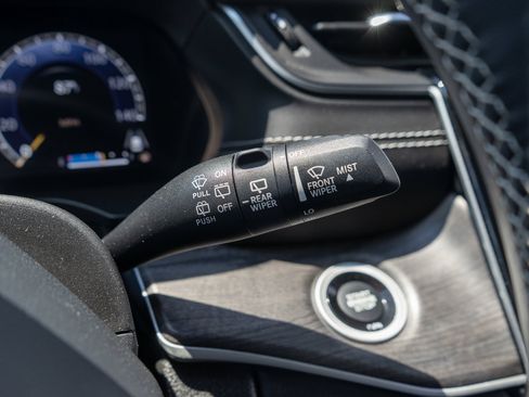 Used 2022 Jeep Grand Cherokee Limited AWD/4WD image 27