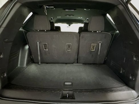 Used 2023 Chevrolet Traverse LT FWD image 26