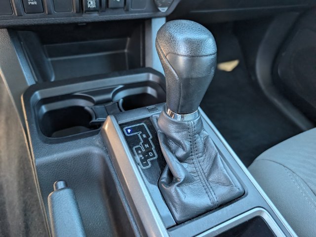Used 2020 Toyota Tacoma SR5 RWD image 12