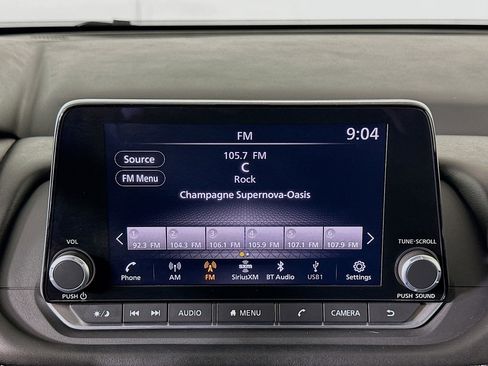 Used 2025 Nissan Rogue SV image 21