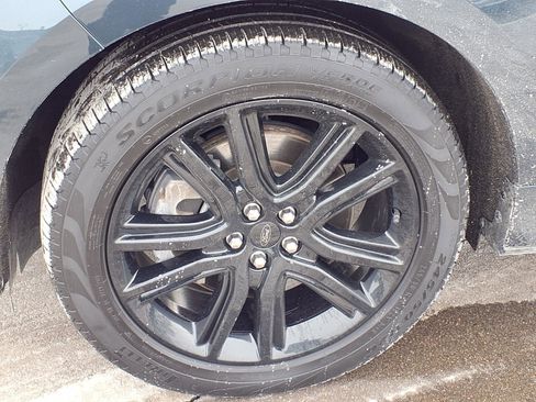 Used 2024 Ford Edge ST-Line image 24