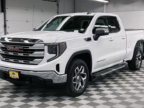 Used 2023 GMC Sierra 1500 SLE AWD/4WD image 11