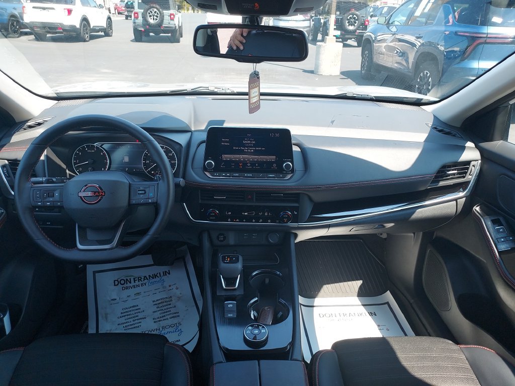 Used 2025 Nissan Rogue SV w/ Rock Creek Premium Package AWD/4WD image 15