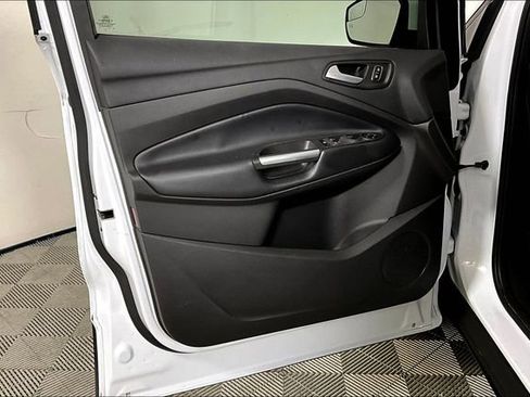 Used 2019 Ford Escape SEL image 23