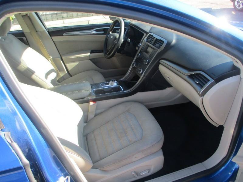 Used 2018 Ford Fusion SE FWD image 7