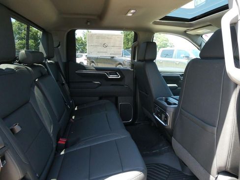 New 2026 Chevrolet Silverado 1500 LTZ w/ LTZ Premium Package AWD/4WD image 15