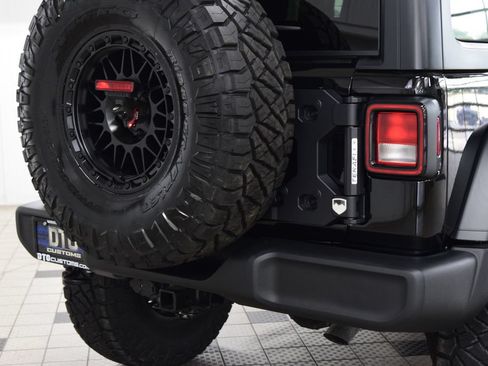 Used 2026 Jeep Wrangler Unlimited Sport AWD/4WD image 19
