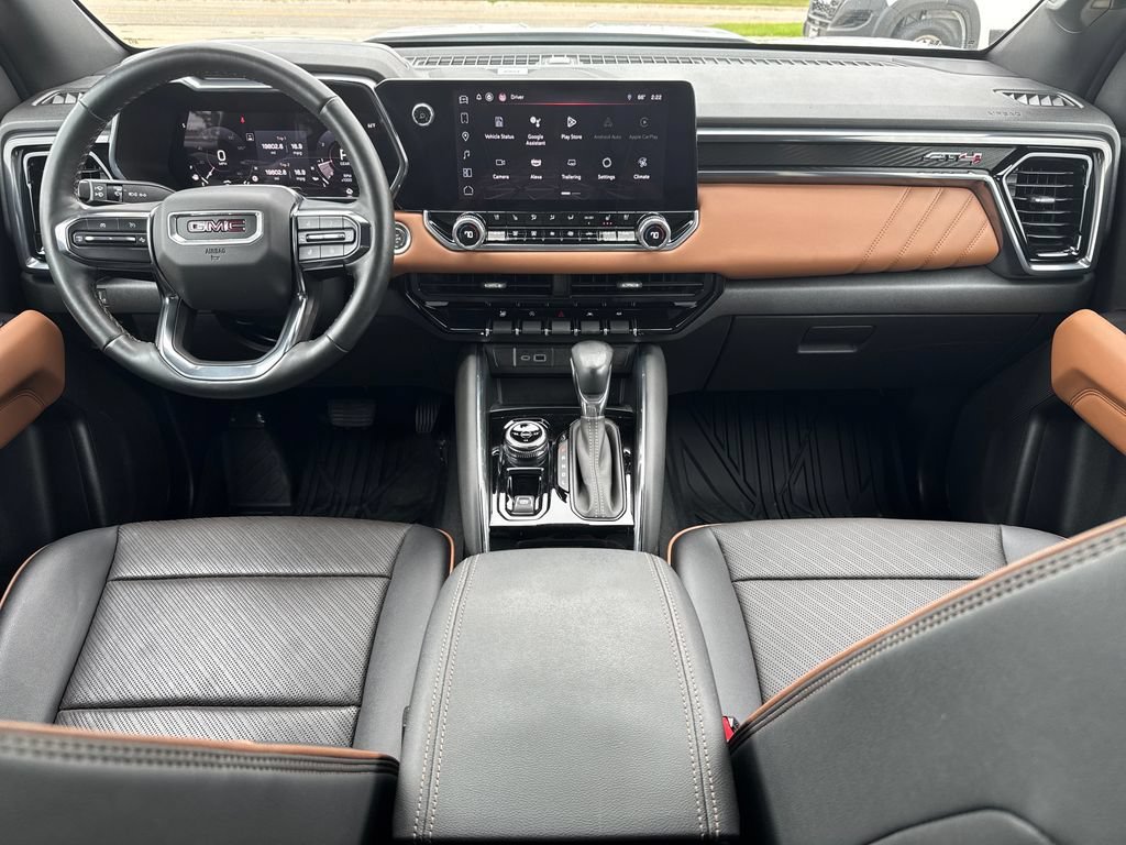 Used 2024 GMC Canyon AT4 w/ AT4 Premium Package AWD/4WD image 18