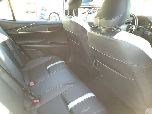 Used 2025 Toyota Camry SE image 17