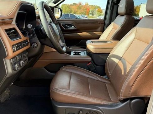 Used 2023 Chevrolet Tahoe High Country image 15