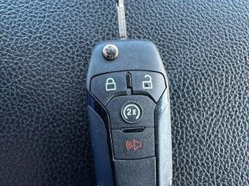 Used 2016 Ford F150 XLT w/ Equipment Group 302A Luxury AWD/4WD image 38