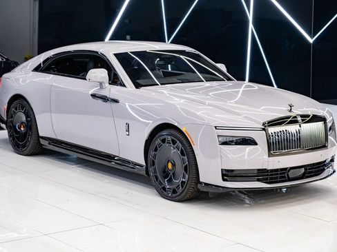 Used 2025 Rolls-Royce Spectre Black Badge w/ Spectre Enhancement Package AWD/4WD image 7