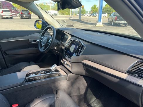 Certified 2023 Volvo XC90 T8 Ultimate w/ Protection Package Premier image 40