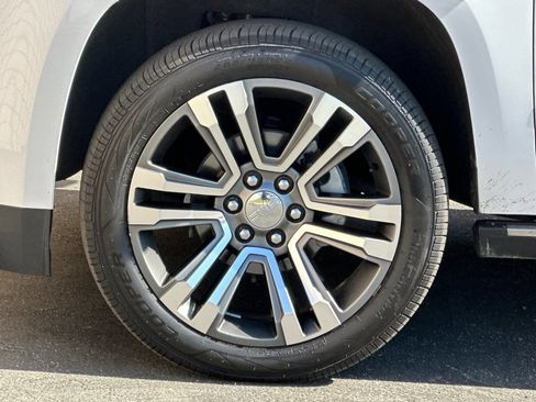 Used 2018 GMC Yukon Denali w/ Denali Ultimate Package AWD/4WD image 29