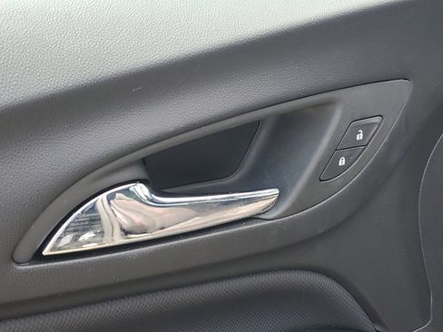 Used 2024 Chevrolet Equinox RS FWD image 25