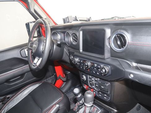 Used 2020 Jeep Gladiator Rubicon AWD/4WD image 38