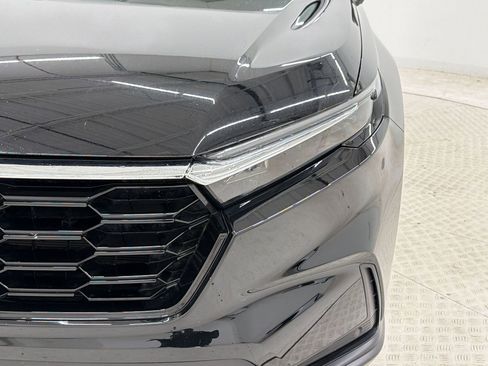 Used 2025 Honda CR-V EX-L image 11