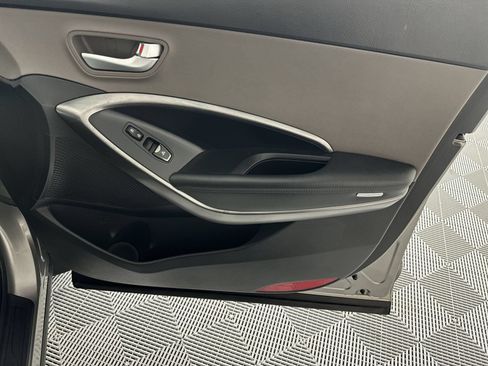 Used 2017 Hyundai Santa Fe Sport AWD/4WD image 32
