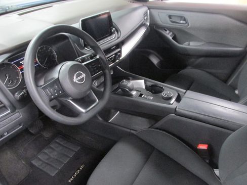 Used 2023 Nissan Rogue S image 23