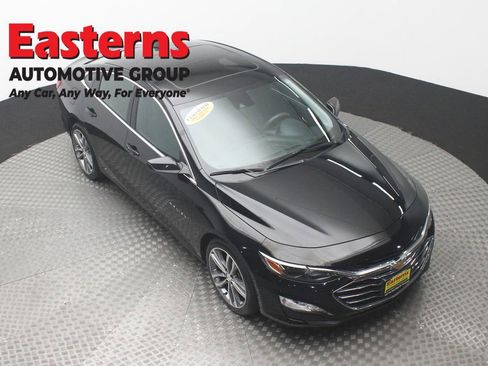 Used 2023 Chevrolet Malibu LT FWD image 3