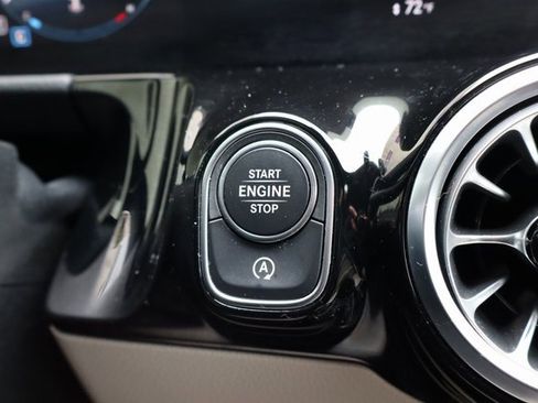 Used 2023 Mercedes-Benz GLA 250 GLA 250 image 30